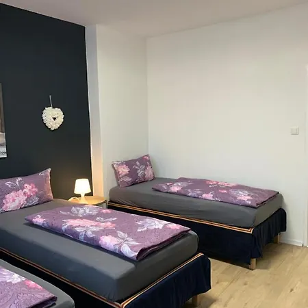 Just - Fuer Bis Zu 12 Personen Berlin