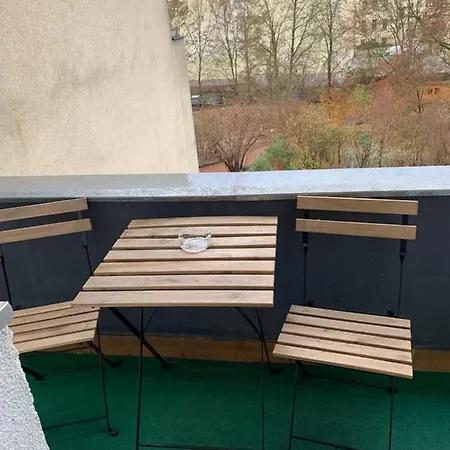 Apartment Just - Fuer Bis Zu 12 Personen Berlin