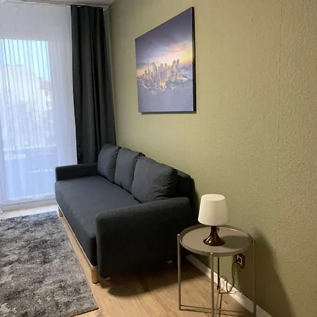 Apartment Just - Fuer Bis Zu 12 Personen Berlin