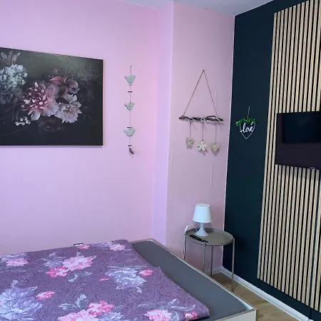 Just - Fuer Bis Zu 12 Personen ベルリン