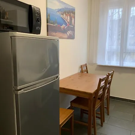 Just - Fuer Bis Zu 12 Personen * برلين