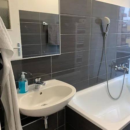 Just - Fuer Bis Zu 12 Personen Apartment *